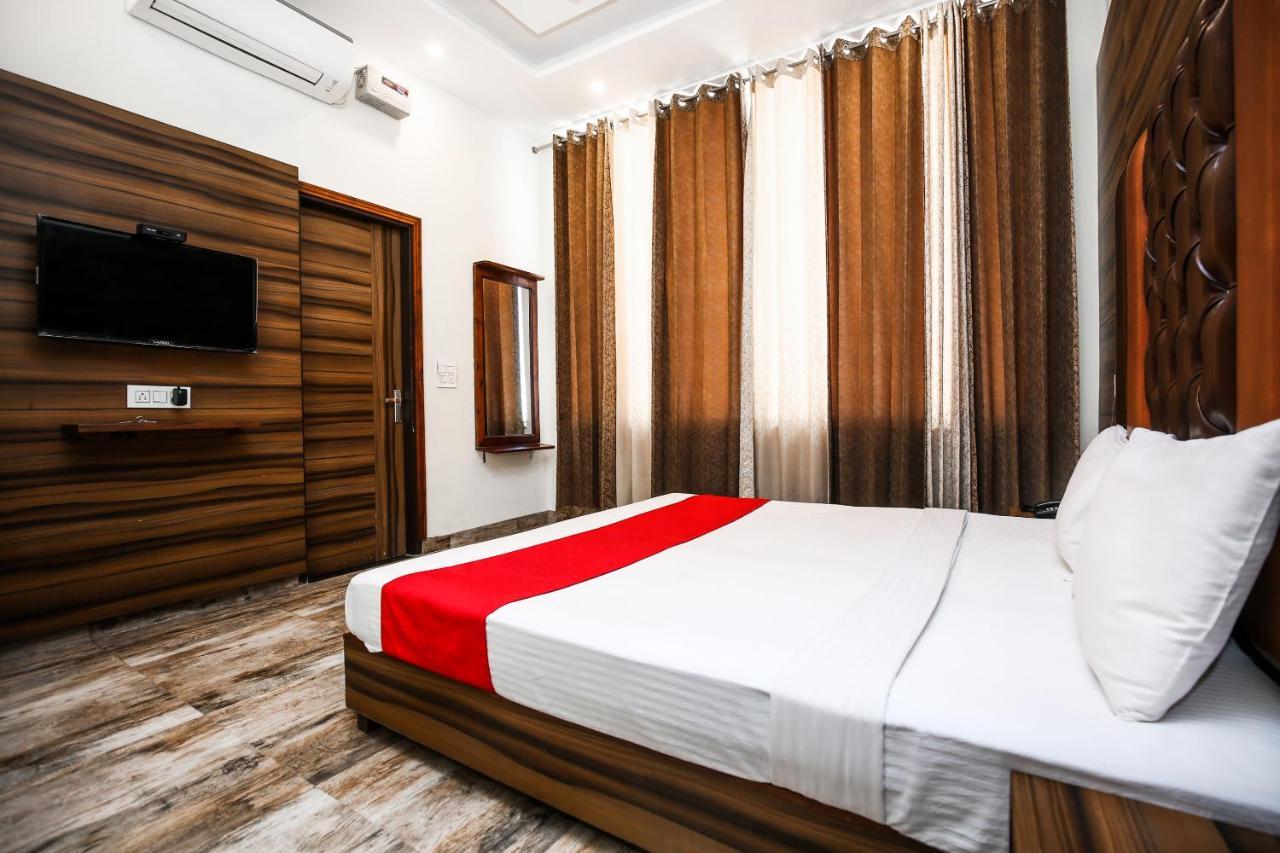 Hotel Woodlark Zirakpur Chandigarh - Brand New Hotel Bagian luar foto