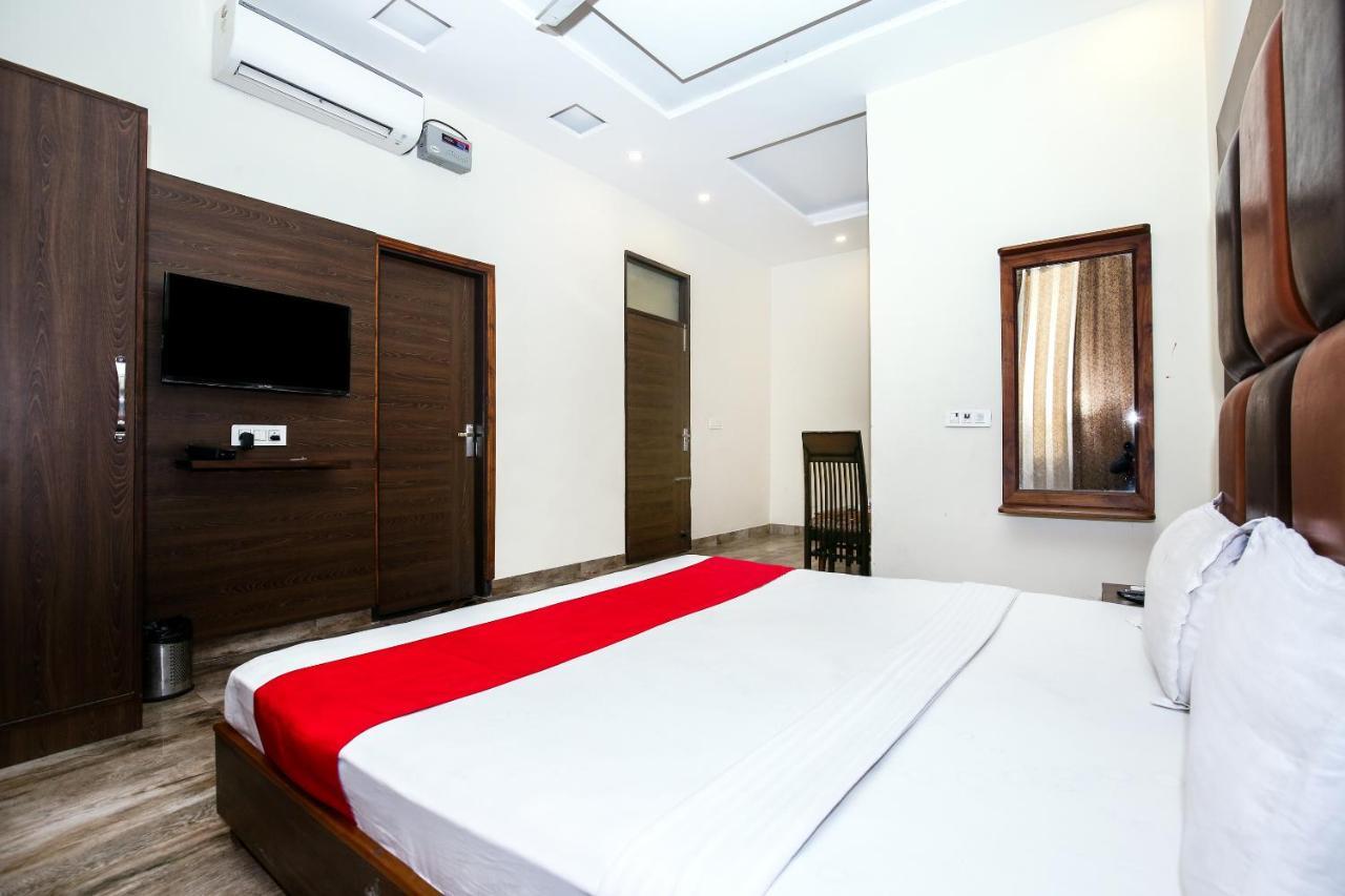 Hotel Woodlark Zirakpur Chandigarh - Brand New Hotel Bagian luar foto