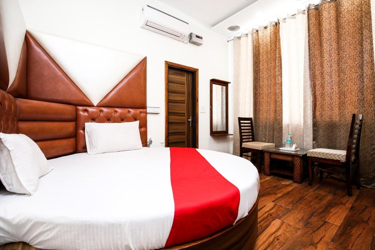 Hotel Woodlark Zirakpur Chandigarh - Brand New Hotel Bagian luar foto