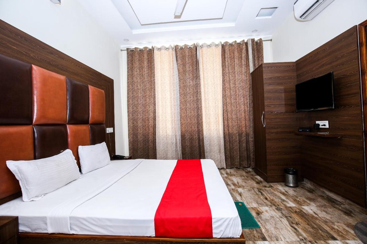 Hotel Woodlark Zirakpur Chandigarh - Brand New Hotel Bagian luar foto